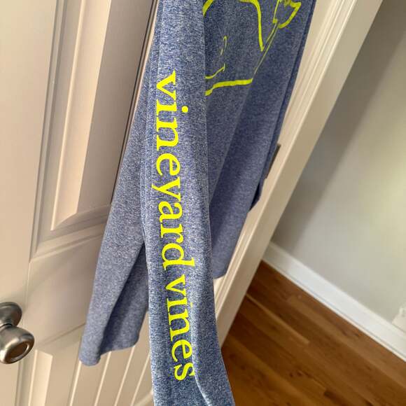 Vineyard Vines Men's Blue Lightweight Hoodie with Whale Logo Size S - Picture 4 of 4